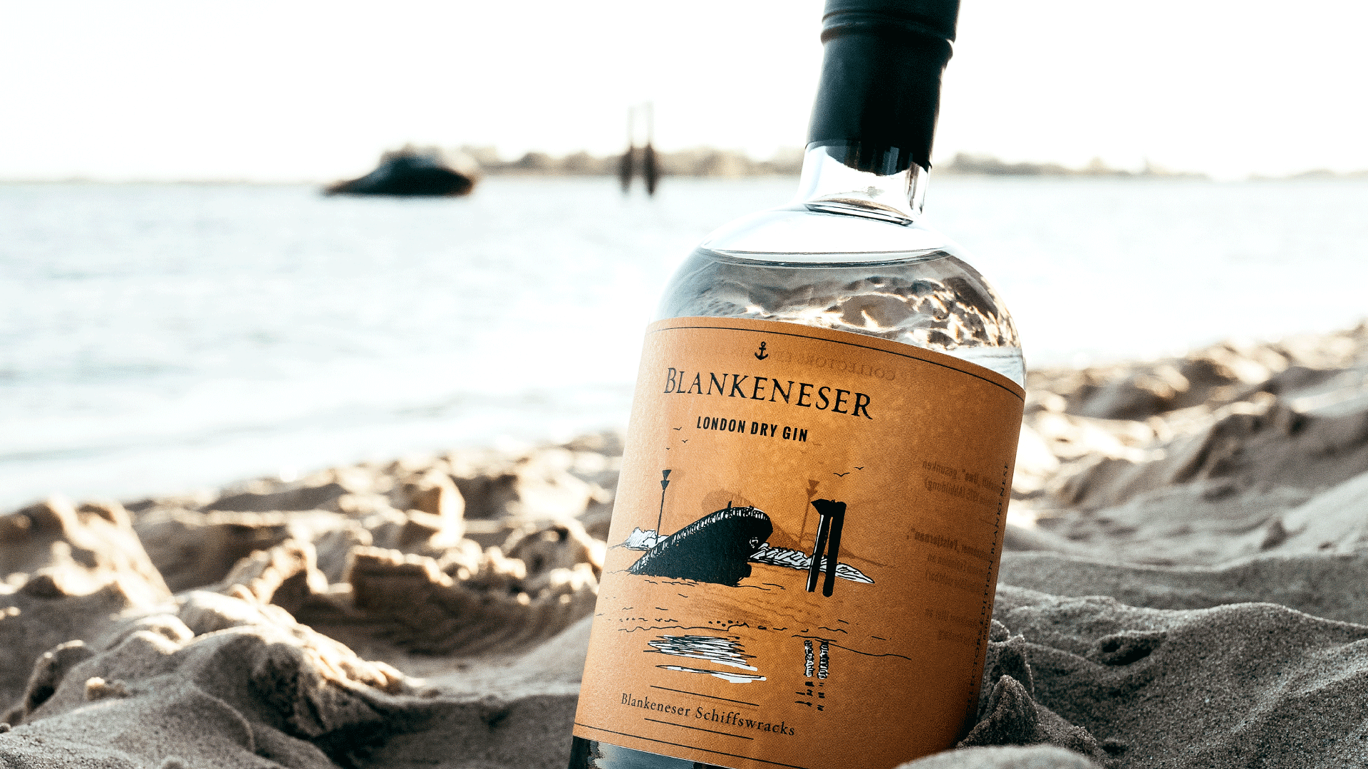 BLANKENESER Gin am Strand mit Schiffswrack